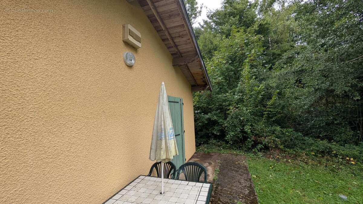 Appartement à SAINT-CLEMENT-DE-VERS