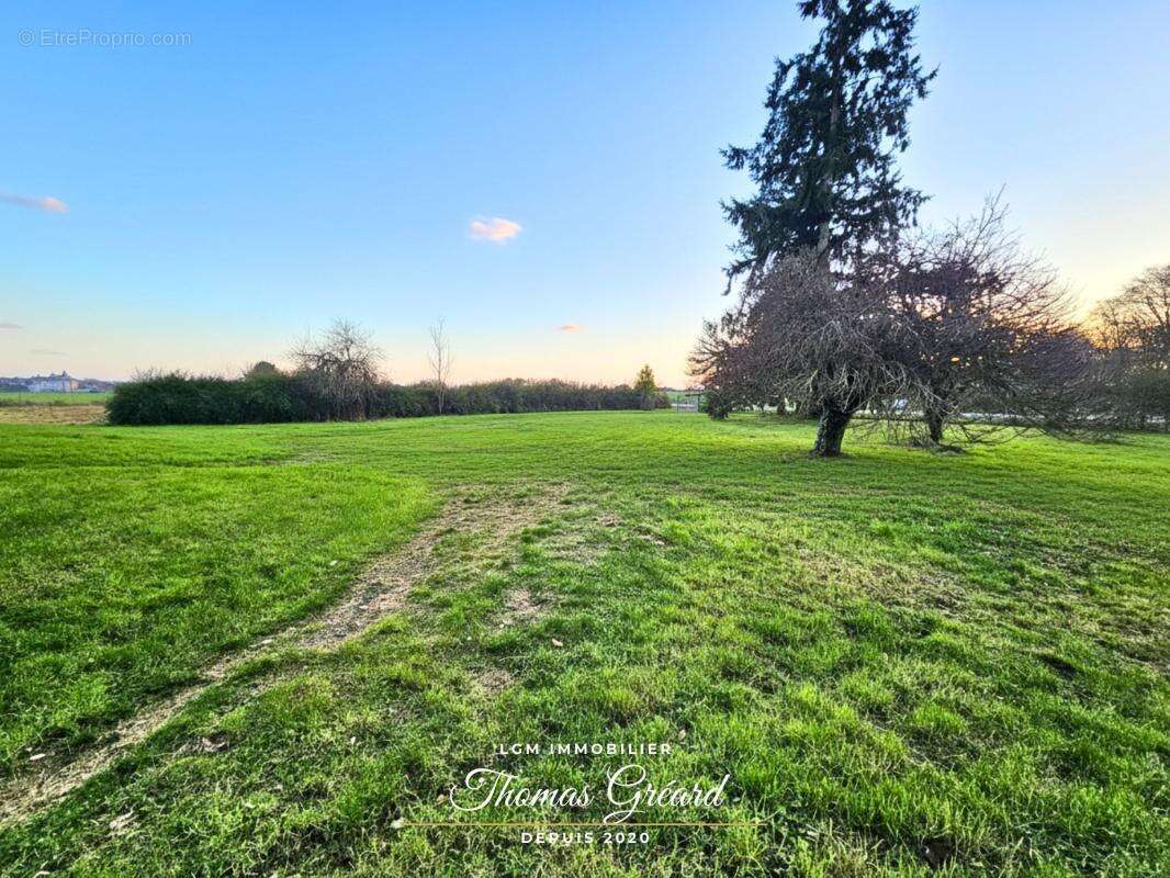 Maison familiale 155 m² – 5 chambres – Vie de plain-pied – Grand terrain clos 6 470 m² – Châteaudun - photo 16
