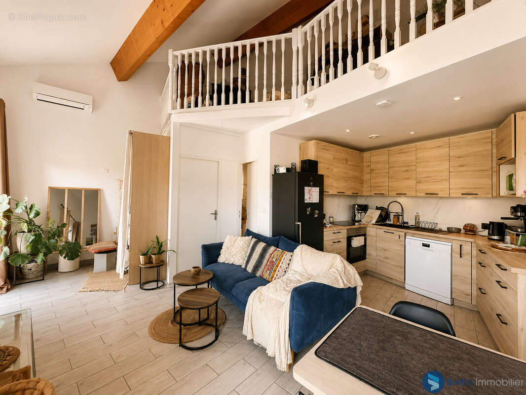 Maison à SOLLIES-TOUCAS