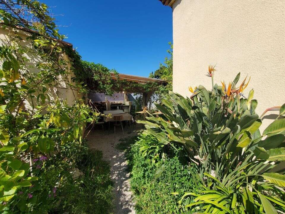 Marignane maison de plain pied 105 m2 - Maison à MARIGNANE