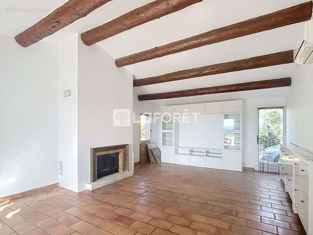 Maison à ROQUEVAIRE