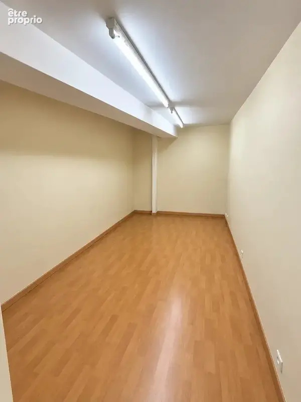 Immeuble : local commercial + t4 duplex - photo 6