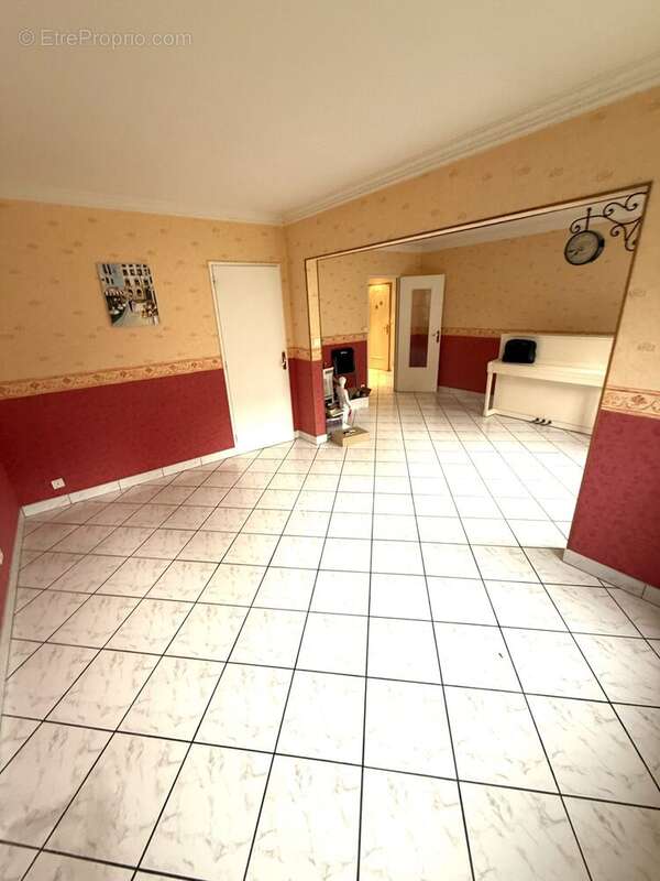 Appartement à SAINT-ETIENNE