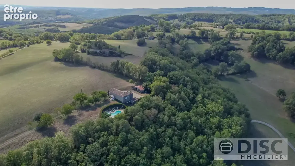 Charmante maison de campagne en pierre rénovée avec piscine et 1,7 ha - photo 2