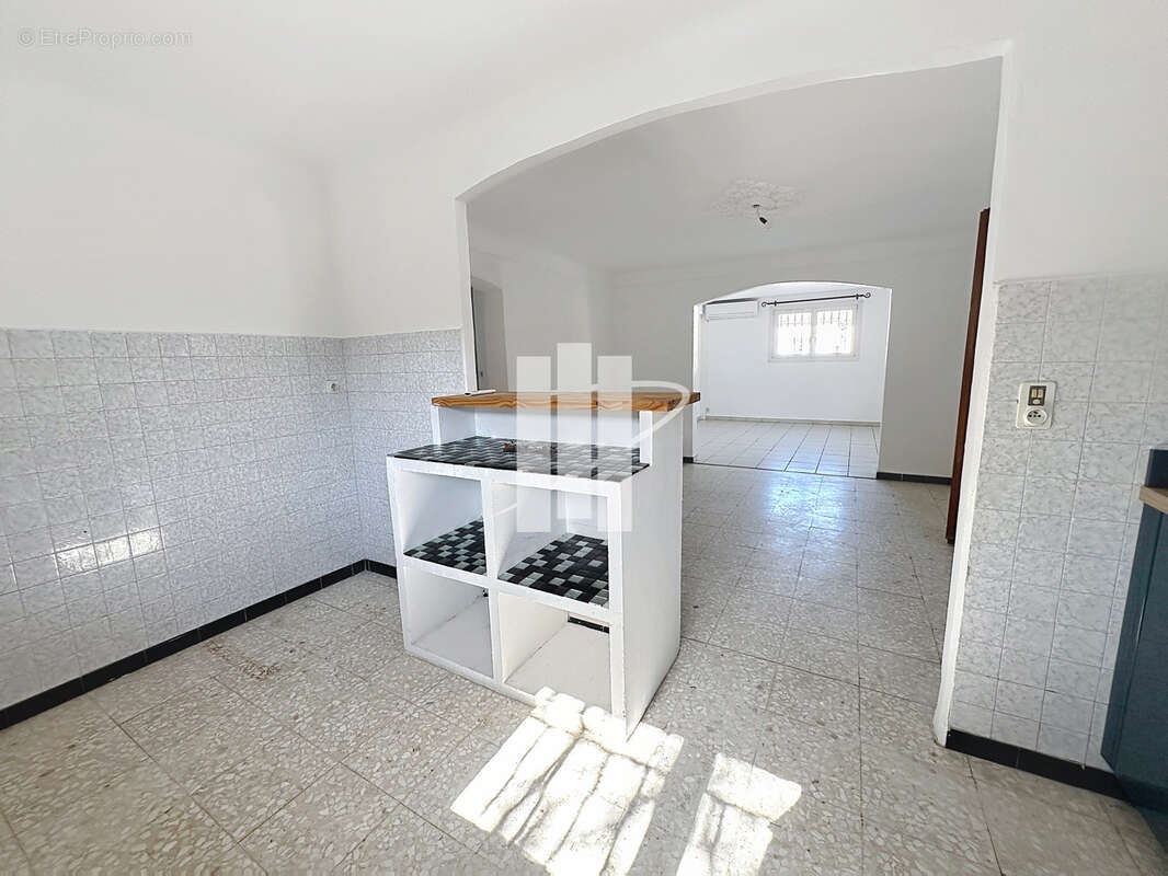 Maison à PUGET-SUR-ARGENS