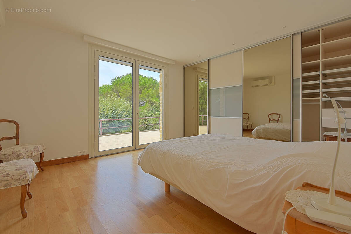 Maison à CAMBLANES-ET-MEYNAC