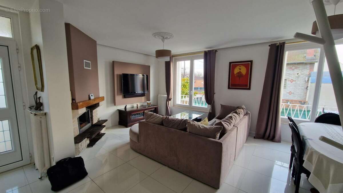 Maison à NEUILLY-SUR-MARNE