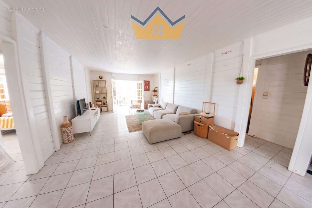 Maison 143 m² à Fort-De-France  - photo 4