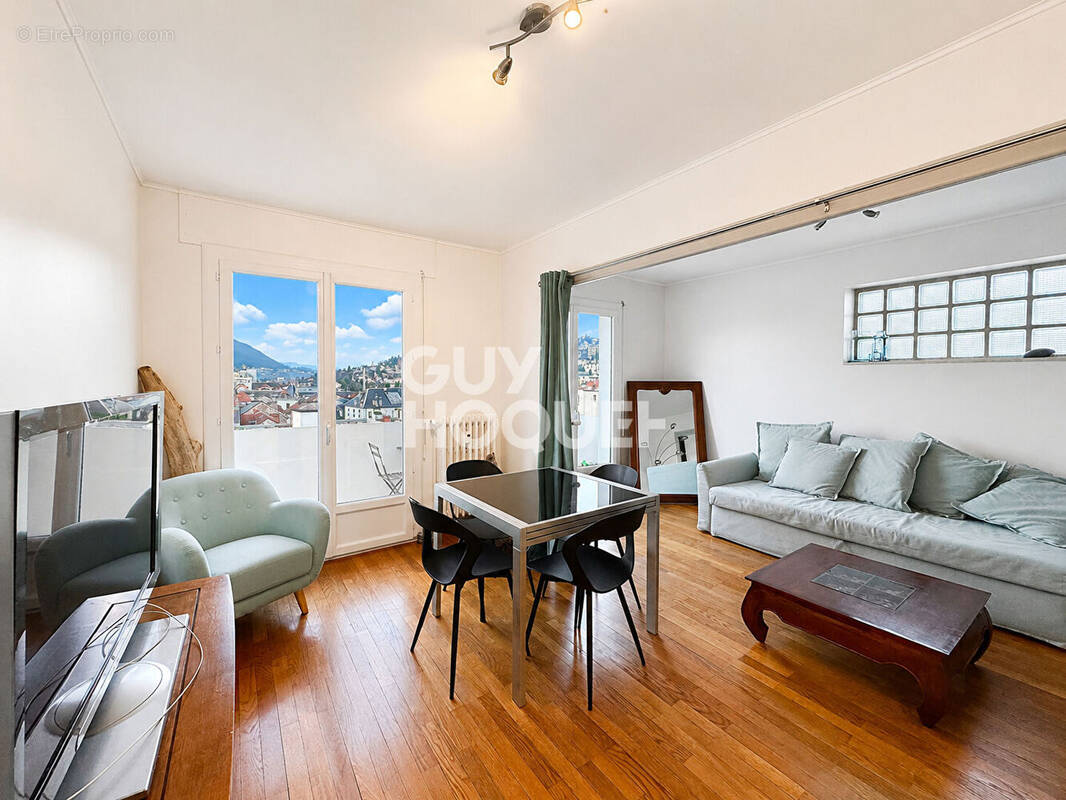 Appartement à AIX-LES-BAINS
