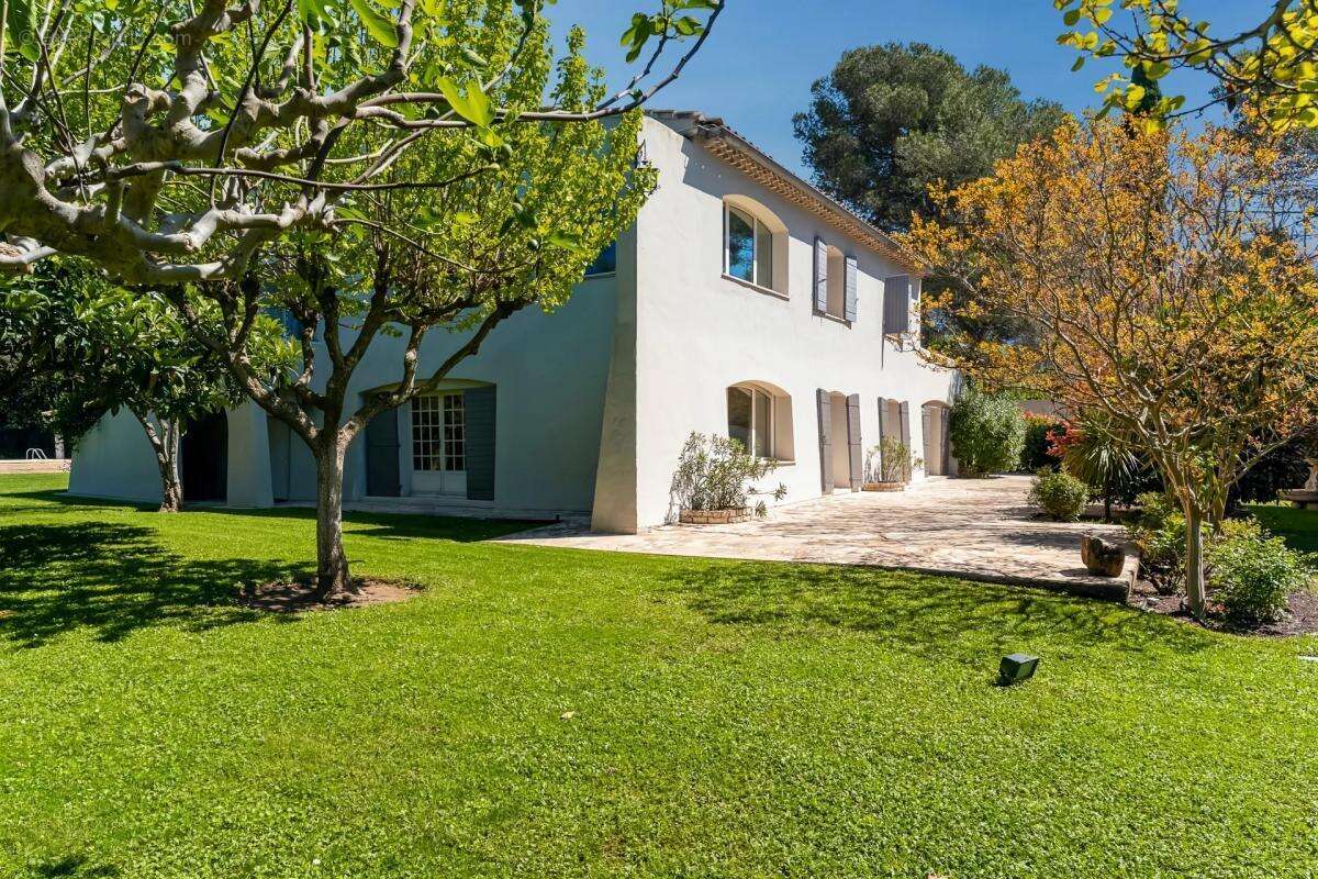 Maison à BOUC-BEL-AIR