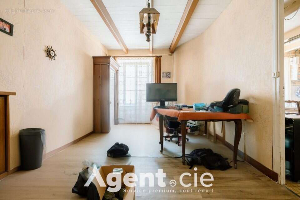 Maison à SAINT-VAAST-LA-HOUGUE