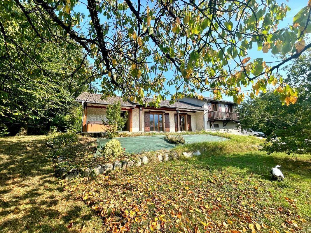 Maison à SAINT-NAZAIRE-LES-EYMES