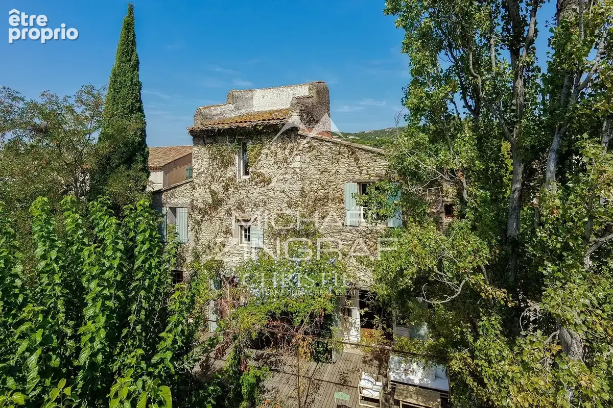 Propriété d'Exception Aux Portes d'Aix-en-Provence : Magnanerie du XVIIIe Rénovée - photo 6