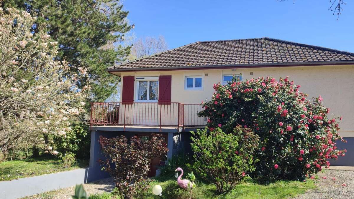 Maison individuelle avec beau terrain plat à Soursac - photo 3