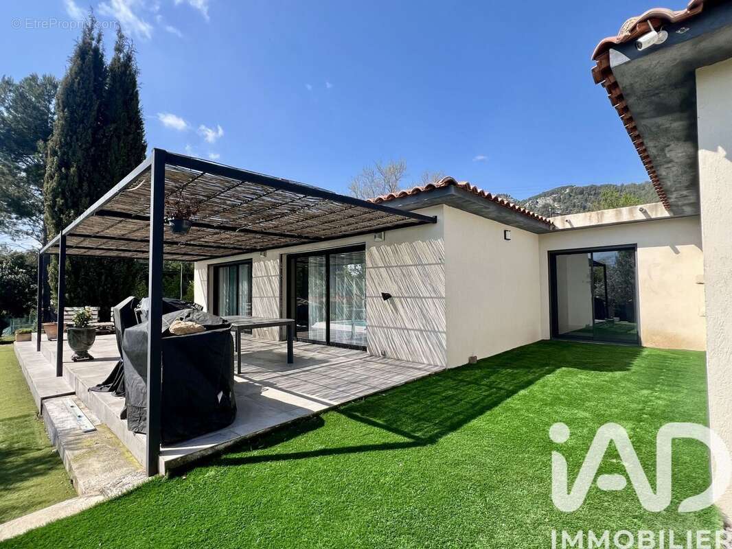 Photo 3 - Maison à SAINT-ZACHARIE