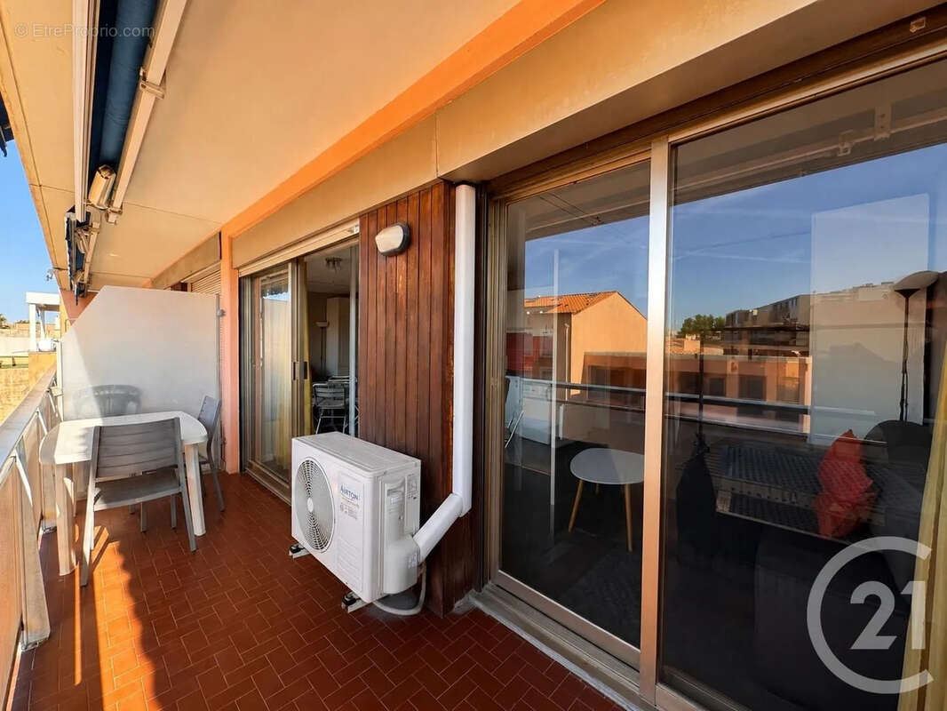 Appartement 25 m² à Le Lavandou  - photo 2