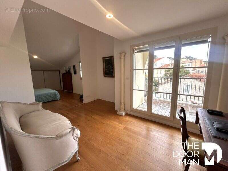 Appartement à HYERES