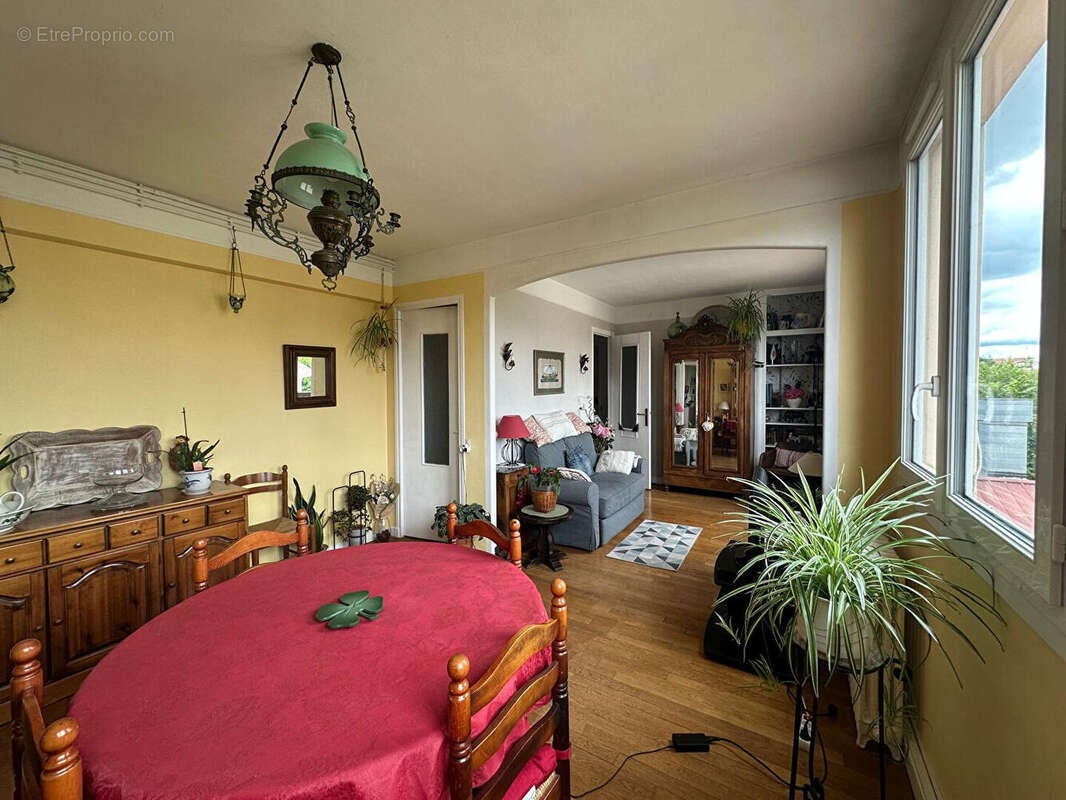 Appartement à NOISY-LE-SEC