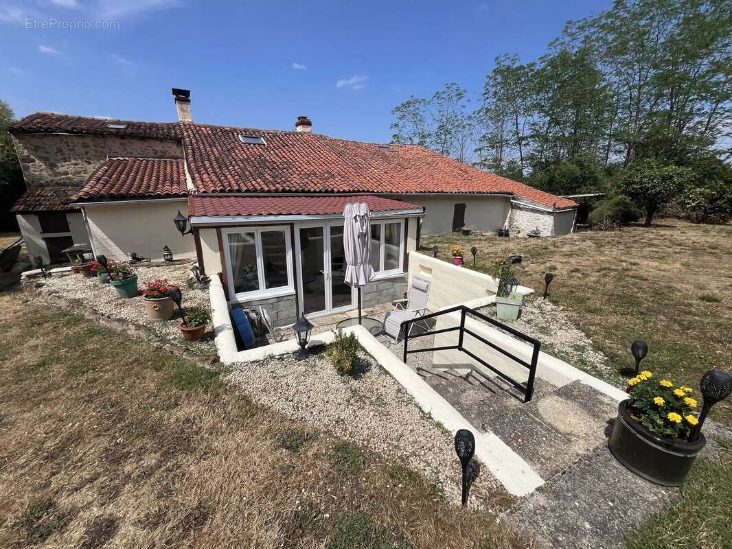 Charmant maison de campagne de 3 chambres proche d'une ville - photo 15