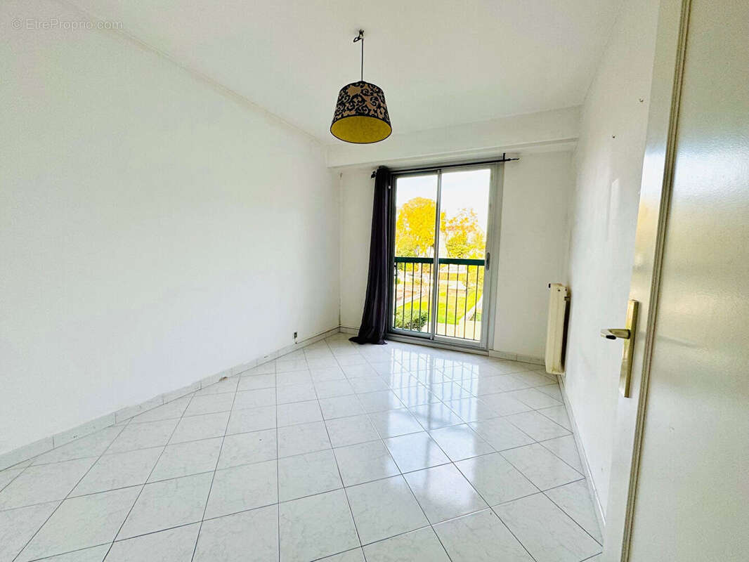 Appartement à MARSEILLE-9E