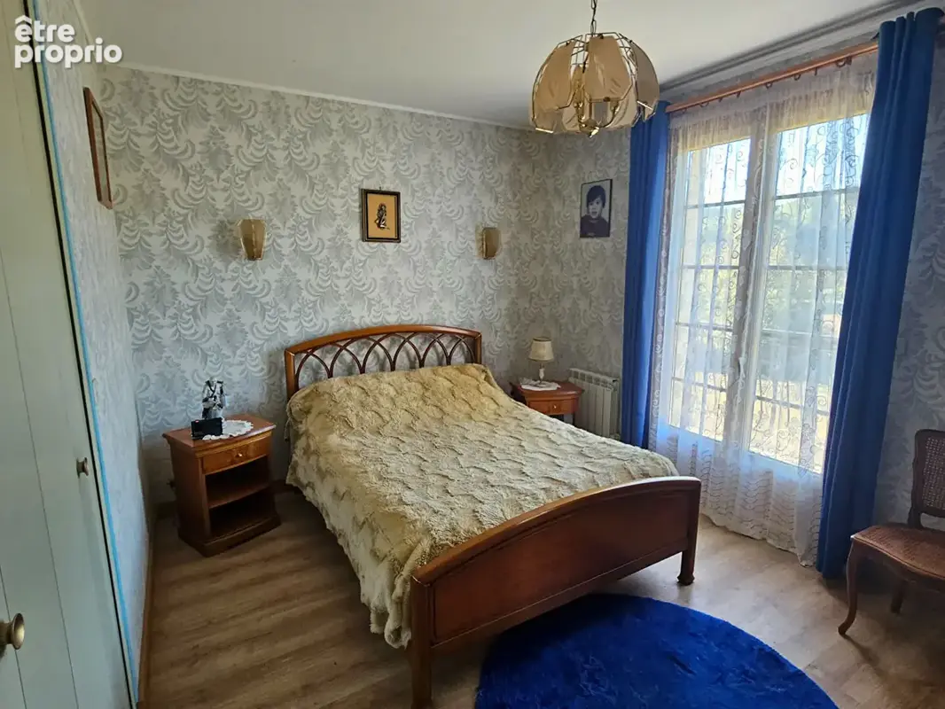 À VENDRE -Maison familiale de type 6 avec grand terrain clôturé, à moins de 10 minutes de Figeac - photo 8