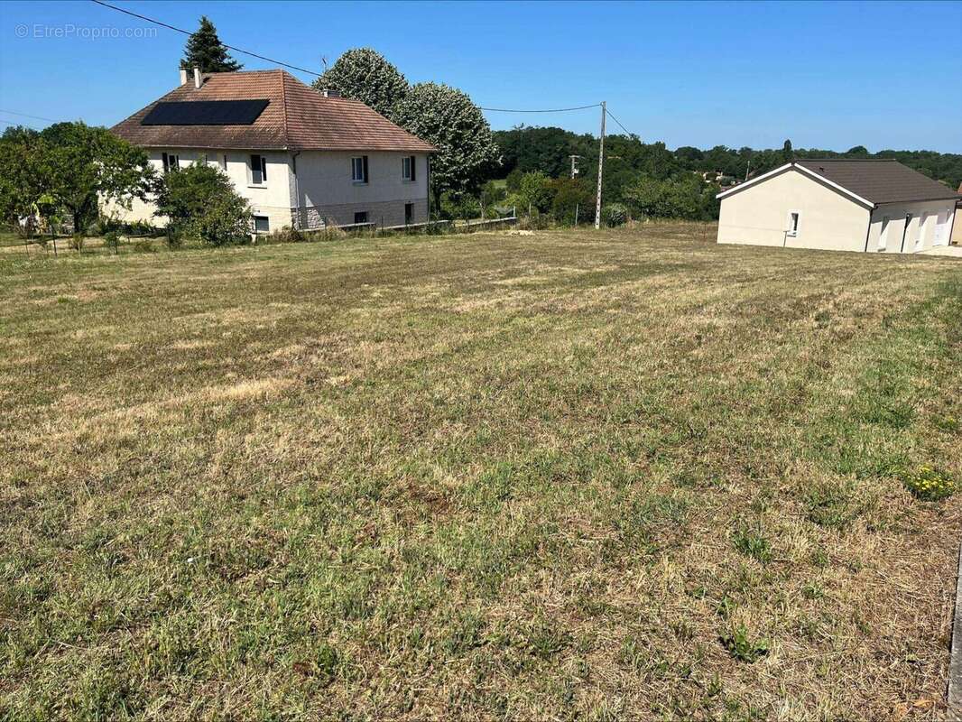Terrain à CAHORS