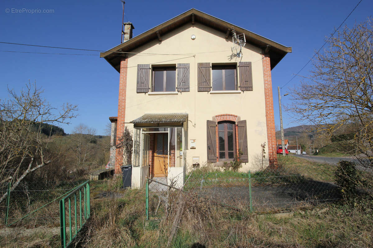 Maison à SAINT-JUST-EN-CHEVALET