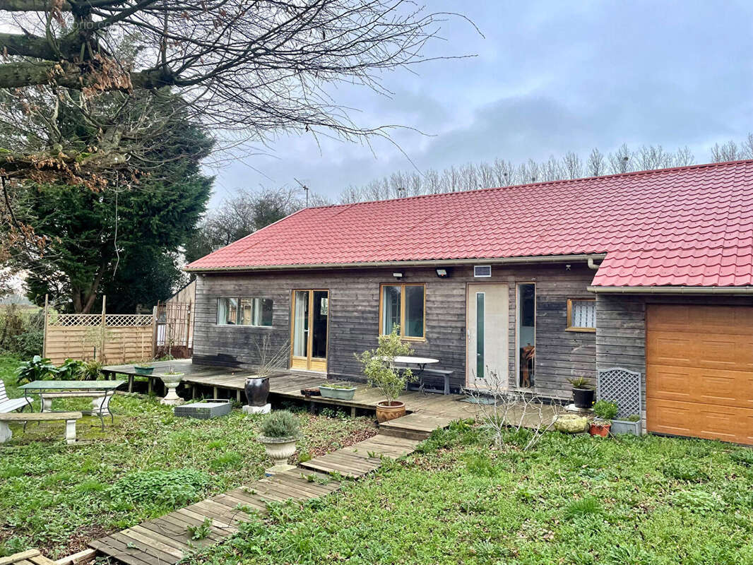 Maison à SAINT-MARTIN-EN-CAMPAGNE