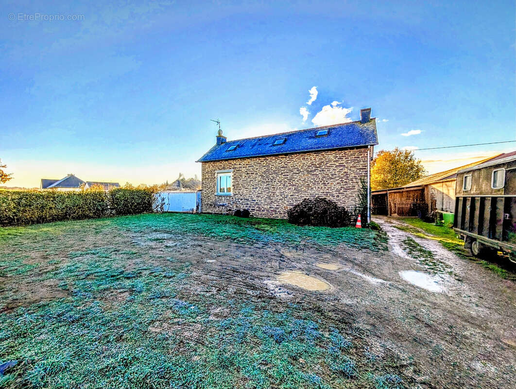 Maison à MAURE-DE-BRETAGNE