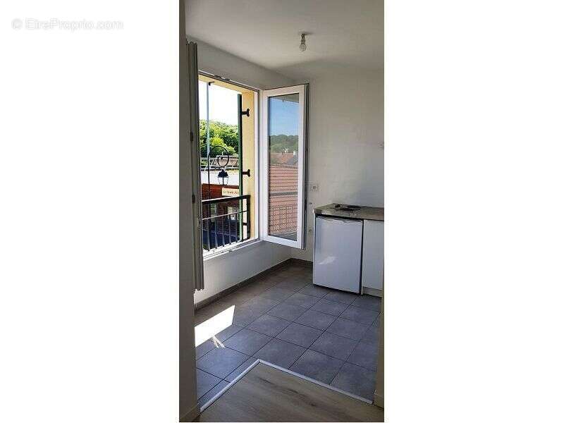Appartement à VAUJOURS