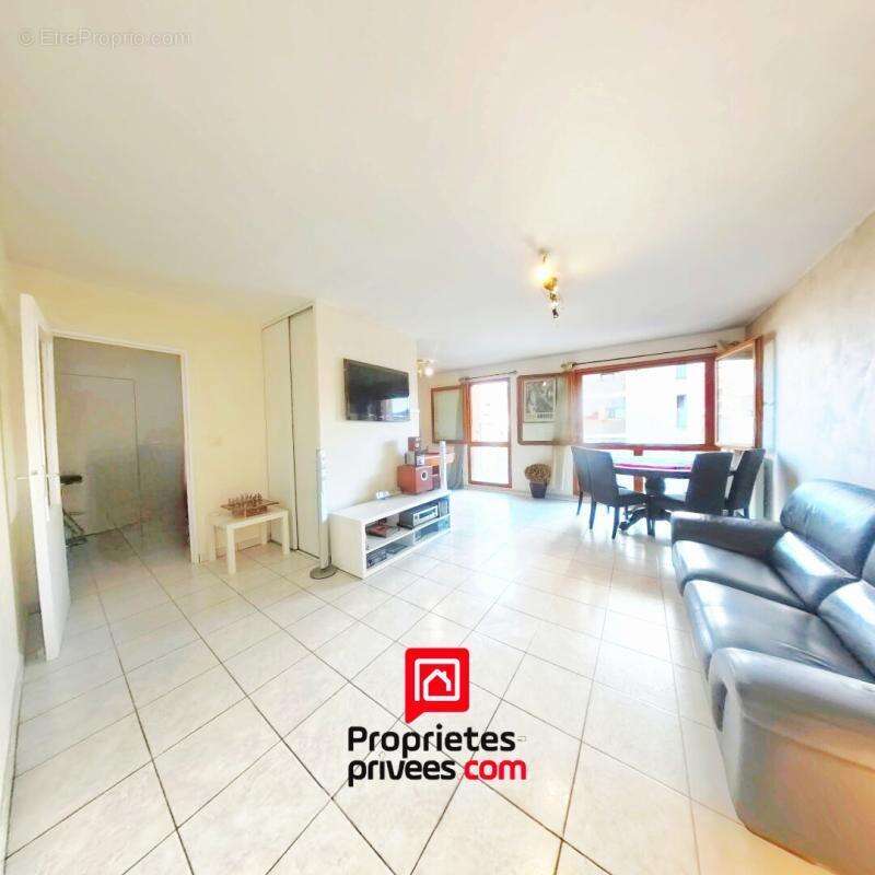 Appartement à LYON-9E
