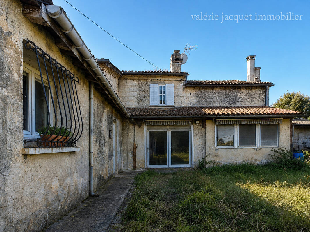 Maison à LUSSAC