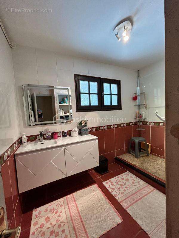 Maison à AUBIE-ET-ESPESSAS