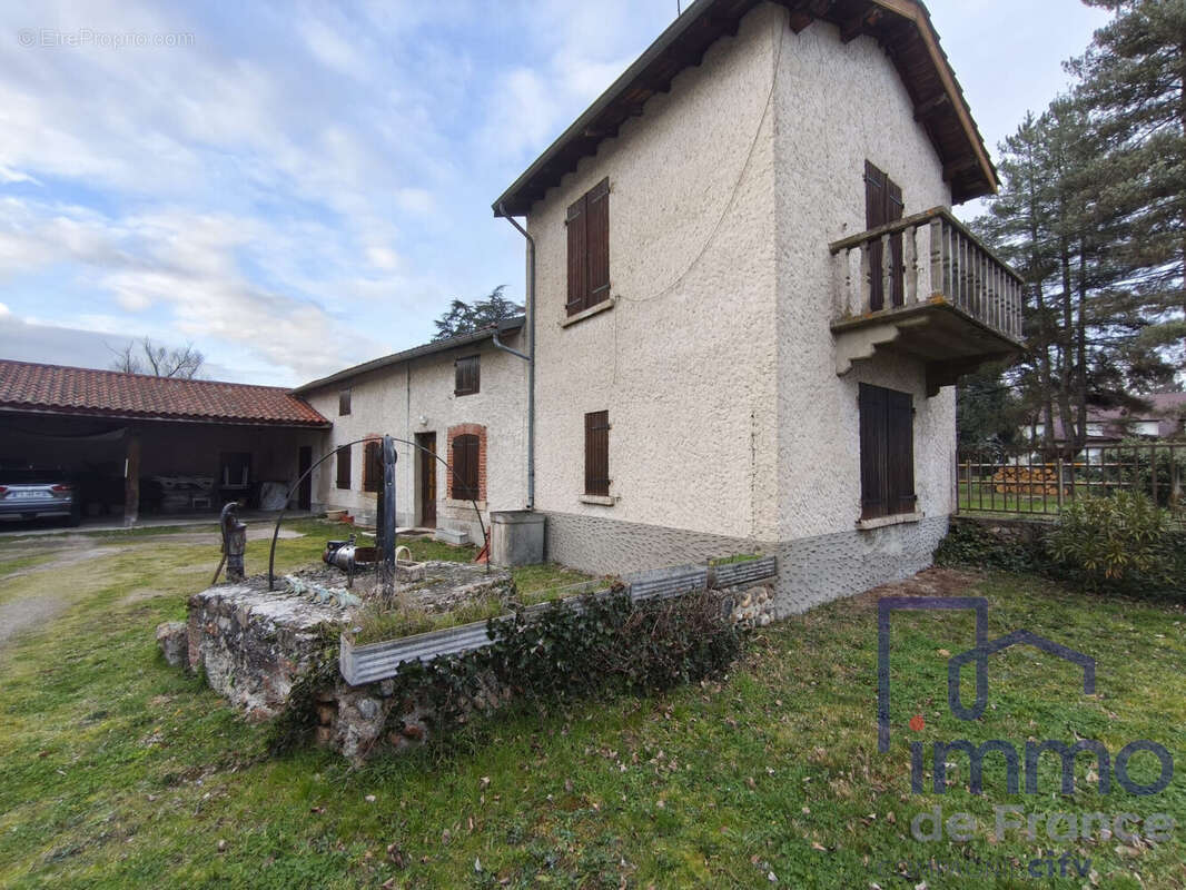 Maison 130 m² à Saint-Galmier  - photo 2