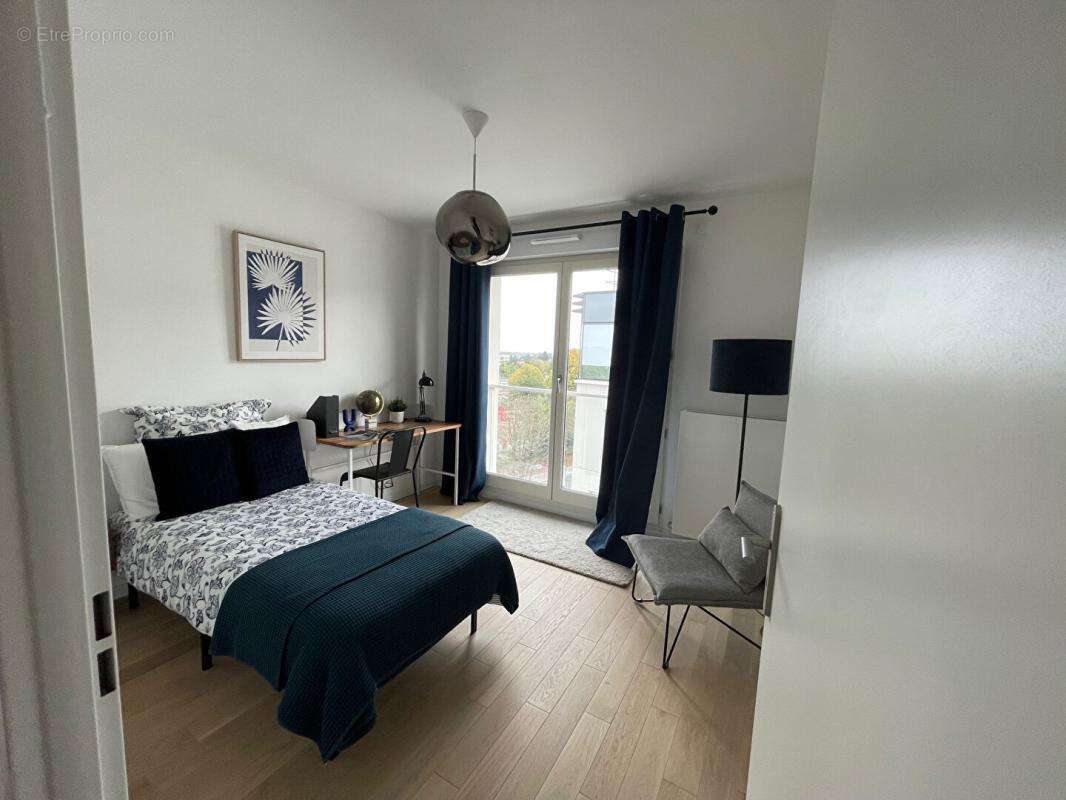 Appartement à VILLE-D'AVRAY