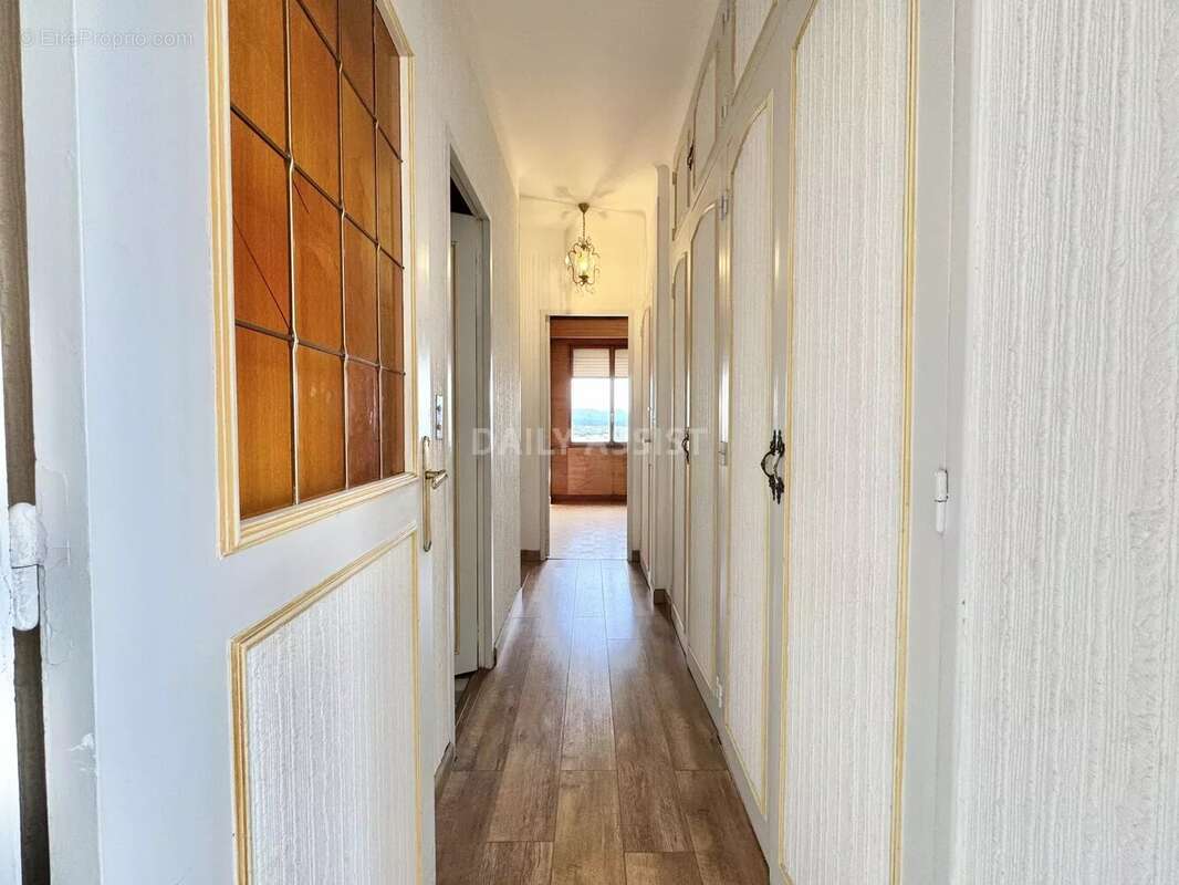 Appartement à MARSEILLE-8E