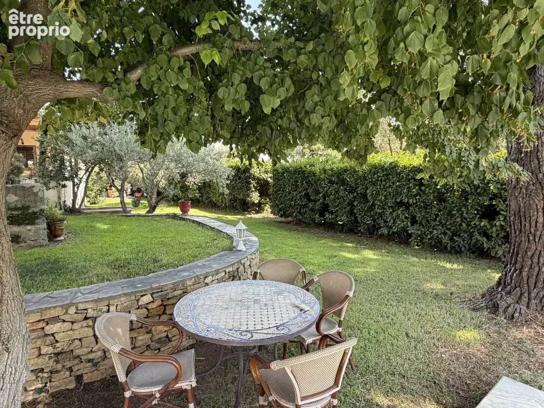 Grande villa avec piscine tous commerces à pieds - photo 10