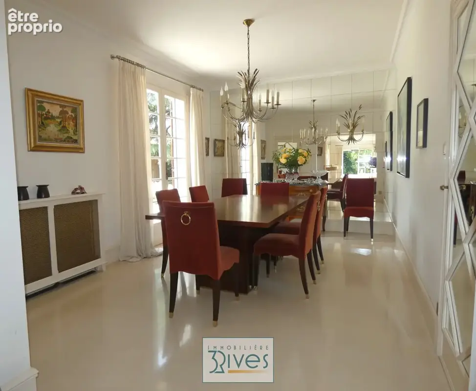Propriété d'exception — Parc boisé de 1,3 hectare et étang privé - photo 6