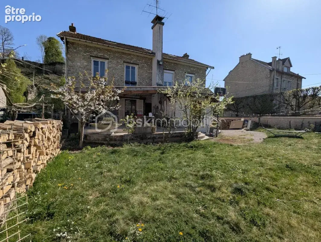 Charmante demeure avec vue imprenable sur le Château de Château-Thierry – 185 m², terrasse et dépendance locative - photo 18