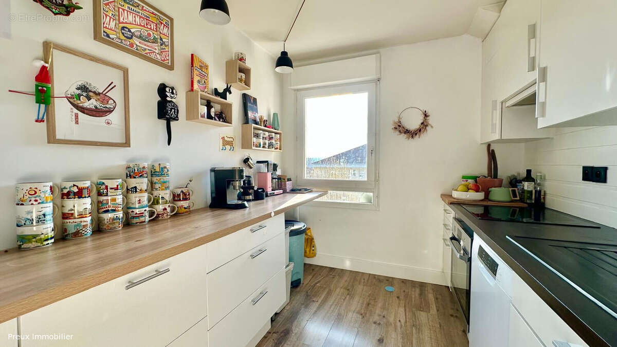 Appartement à PRINGY