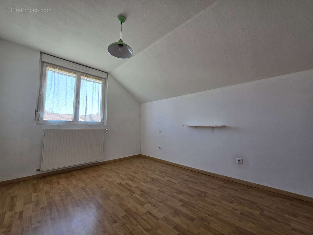 Maison 4 Chambres 133m2 LURE sur 5 ares 29 centiares de terrain - photo 8
