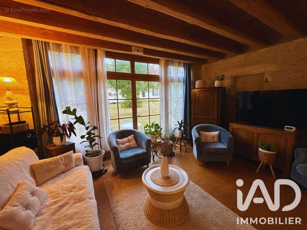 Maison 275 m² à Chateauneuf-Val-De-Bargis  - photo 3