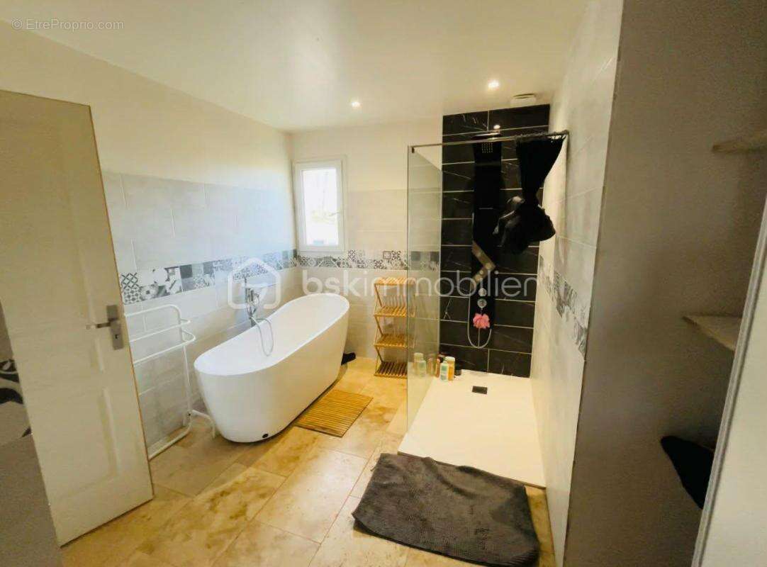 Maison à BEAUMONT-DU-PERIGORD