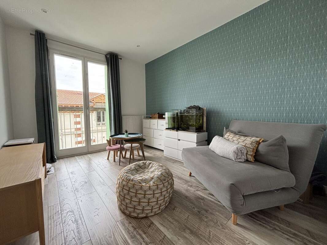 Appartement à BOURG-DE-PEAGE