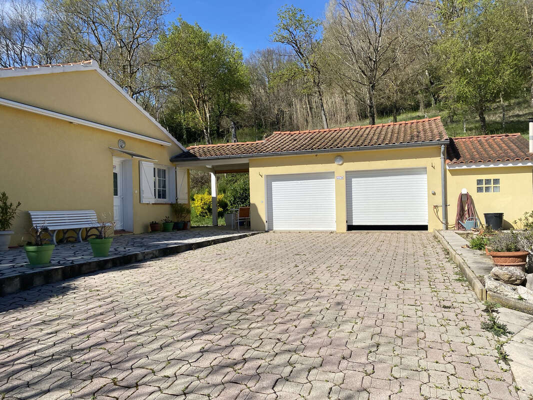 Maison à VIGOULET-AUZIL