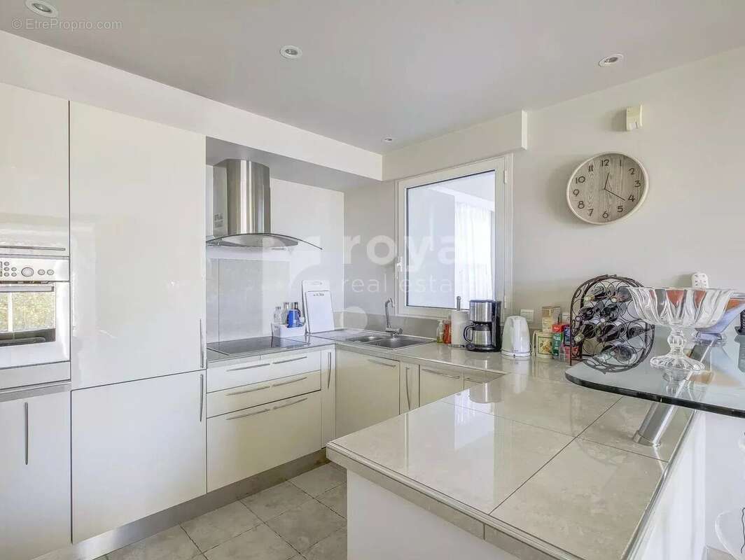 Appartement à MOUGINS