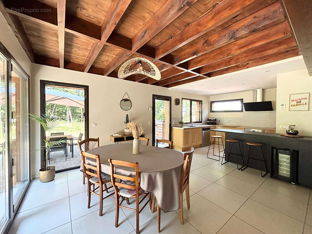 Maison contemporaine plain-pied 5 chambres 153.53 m2 - photo 7