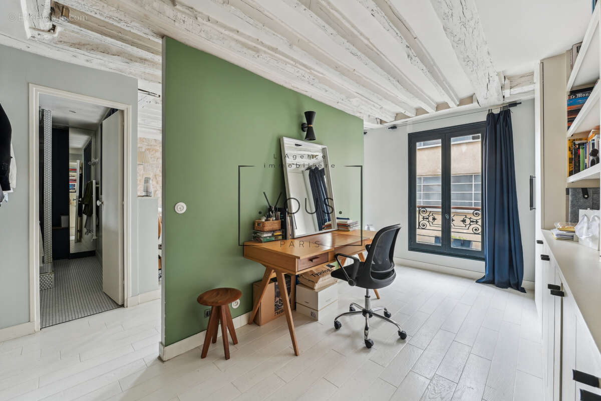 Appartement à PARIS-3E