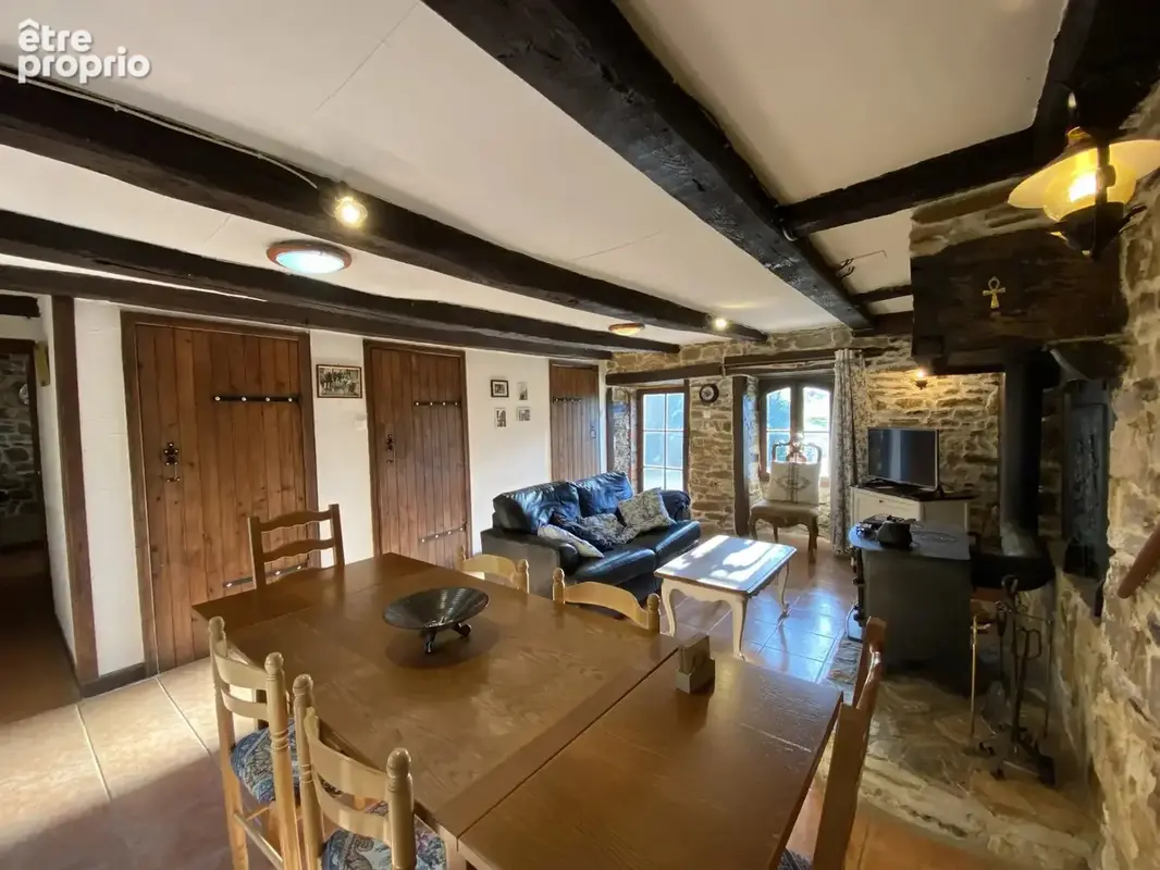 Deux maisons dans un charmant hameau de Bussière Poitevine avec potentiel de revenus - photo 6