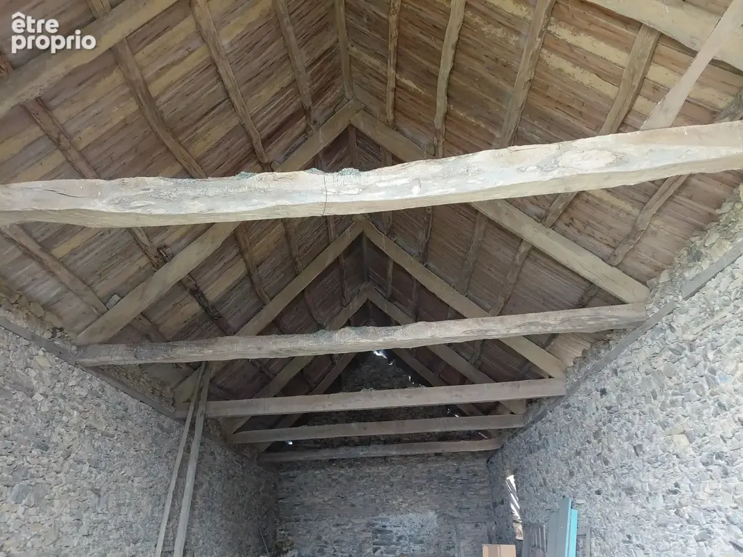 Corps de ferme avec 24 ha de terrain - photo 8